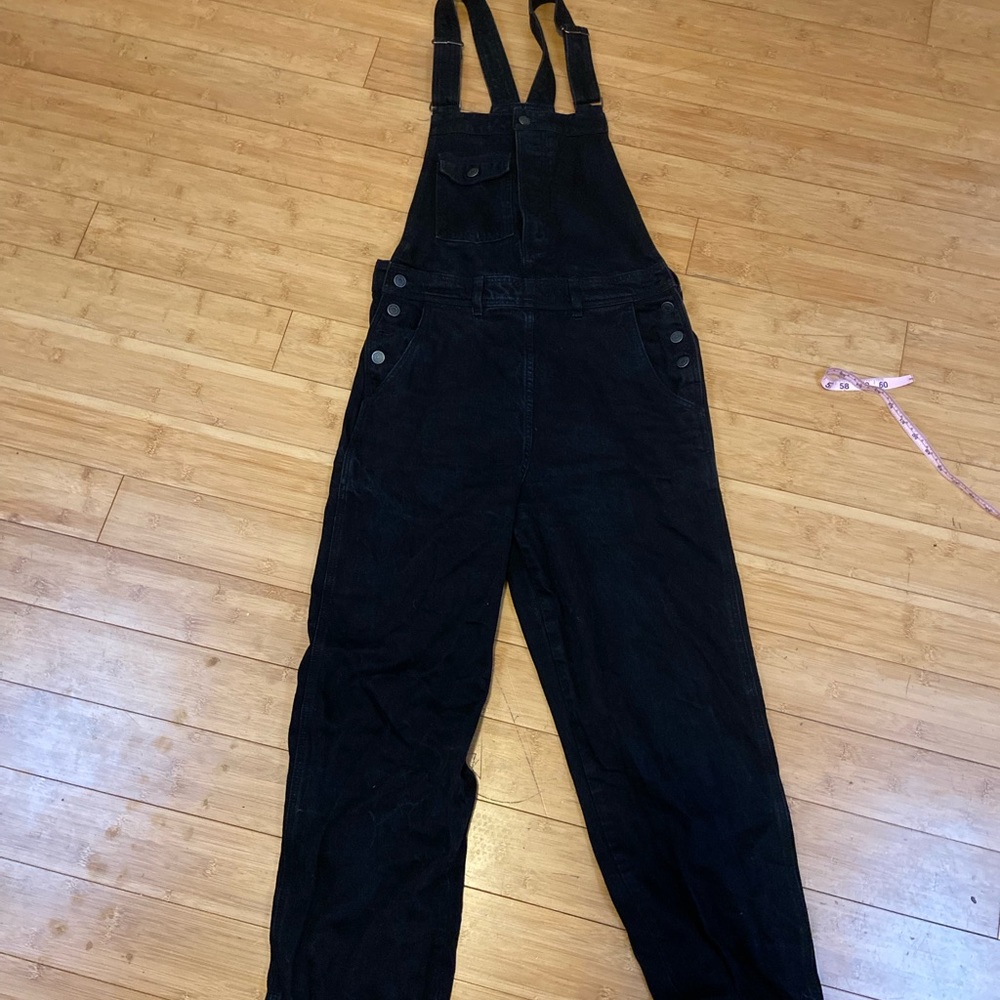 Decade Studio black denim overalls | Flattering top buttons | size M